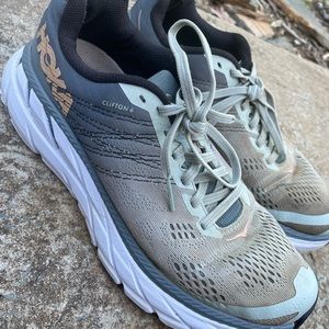 Hoka Clifton 6